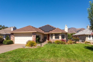 Step inside this well cared for, spacious St. Helena model on Oakmont Golf Club in California - for sale on GolfHomes.com, golf home, golf lot