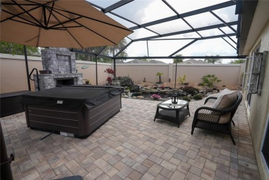 TWO-CAR GARAGE COURTYARD VILLA! -- PRIME LOCATION NEAR LAKE on The Links of Spruce Creek in Florida - for sale on GolfHomes.com, golf home, golf lot