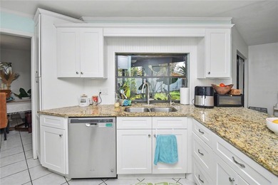 Welcome to this well-maintained 3-bedroom, 2-bathroom, 2-car on Bent Tree Country Club in Florida - for sale on GolfHomes.com, golf home, golf lot