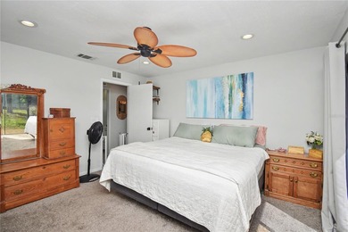 Welcome to this well-maintained 3-bedroom, 2-bathroom, 2-car on Bent Tree Country Club in Florida - for sale on GolfHomes.com, golf home, golf lot