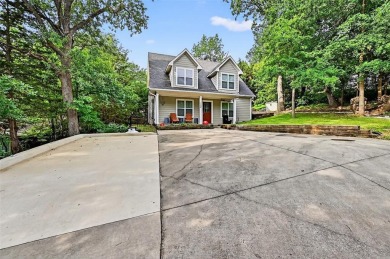 Tanglewood Treasure - Updated  Ready for Summer!

Nestled on Tanglewood Resort in Texas - for sale on GolfHomes.com, golf home, golf lot