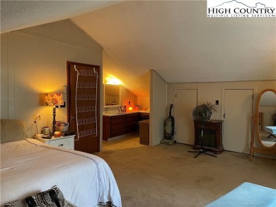 Located in the highly sought-after Linville Land Harbor, this on Land Harbor Golf Course in North Carolina - for sale on GolfHomes.com, golf home, golf lot