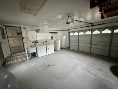 Beautifully renovated 2 bedroom, 2 bathroom home.  The home is on Del Tura Golf and Country Club in Florida - for sale on GolfHomes.com, golf home, golf lot