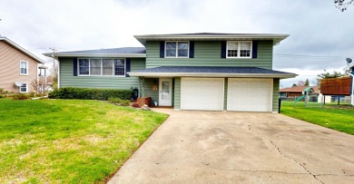 Welcome to this charming, custom-built multi-level home on Cedar Pointe Golf Course in Iowa - for sale on GolfHomes.com, golf home, golf lot
