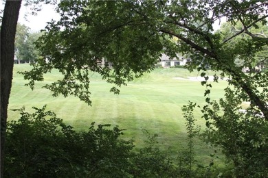 Spectacular Rev. 1.5 sty. masterfully built by Bruce Rieke sets on Shadow Glen Golf Club in Kansas - for sale on GolfHomes.com, golf home, golf lot