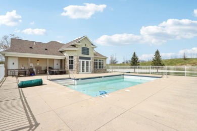 Stylish, Practical & Sophisticated. This immaculate 1BR/1BA 2nd on Willow Run Golf Club in Wisconsin - for sale on GolfHomes.com, golf home, golf lot
