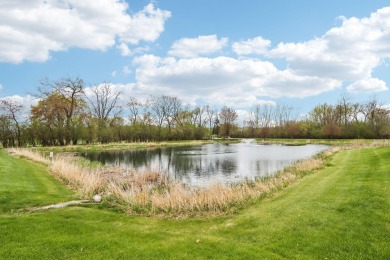 Stylish, Practical & Sophisticated. This immaculate 1BR/1BA 2nd on Willow Run Golf Club in Wisconsin - for sale on GolfHomes.com, golf home, golf lot