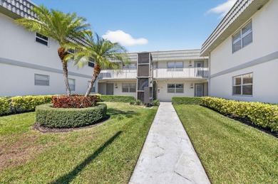 Gorgeous, fully remodeled 2BR/2BA first-floor unit -- a must on Kings Point Golf -Flanders Way in Florida - for sale on GolfHomes.com, golf home, golf lot