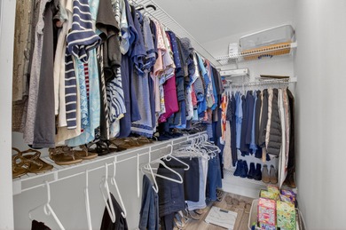 Gorgeous, fully remodeled 2BR/2BA first-floor unit -- a must on Kings Point Golf -Flanders Way in Florida - for sale on GolfHomes.com, golf home, golf lot