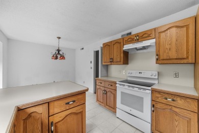 Enjoy the lifestyle of Heritage Hills in this 2 bedroom, 2 bath on Somers Pointe Golf Club - West Hill in New York - for sale on GolfHomes.com, golf home, golf lot
