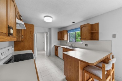 Enjoy the lifestyle of Heritage Hills in this 2 bedroom, 2 bath on Somers Pointe Golf Club - West Hill in New York - for sale on GolfHomes.com, golf home, golf lot