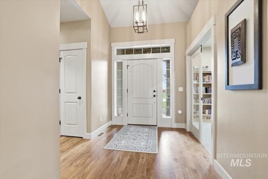 Beautiful Custom Single-Level Home in Highly Desired Carriage on Hunters Point Golf Club in Idaho - for sale on GolfHomes.com, golf home, golf lot