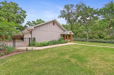 Welcome to this beautifully maintained secret garden retreat on Lake Kiowa Golf Course in Texas - for sale on GolfHomes.com, golf home, golf lot