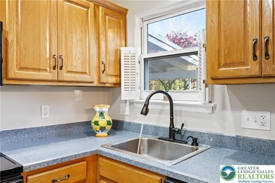 Beautifully refreshed and move-in ready, this charming townhouse on Shepherd Hills Golf Club in Pennsylvania - for sale on GolfHomes.com, golf home, golf lot