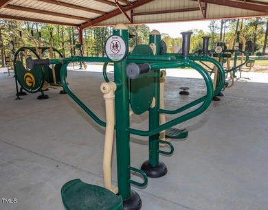 NICE BUILDABLE LOT!!!! Looking to build your dream home? Nice on River Golf and County Club at Lake Royale in North Carolina - for sale on GolfHomes.com, golf home, golf lot