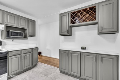 Welcome Home! Move-in ready and located on a quiet cul-de-sac on Keswick Village Golf Course in New Jersey - for sale on GolfHomes.com, golf home, golf lot