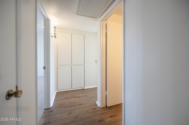 Enjoy easy, lock and leave 55+ living in the heart of Sun City on Sun City Lakes West and East in Arizona - for sale on GolfHomes.com, golf home, golf lot