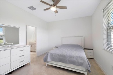 Beautiful 3 Bedroom Villa in The Groves at Orange Blossom! This on Valencia Golf and Country Club in Florida - for sale on GolfHomes.com, golf home, golf lot