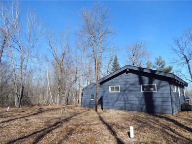 Year round one level living close to Mille Lacs Lake.  The on Hardwoods Golf Club At Mille Lacs in Minnesota - for sale on GolfHomes.com, golf home, golf lot