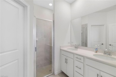 Beautiful 3 Bedroom Villa in The Groves at Orange Blossom! This on Valencia Golf and Country Club in Florida - for sale on GolfHomes.com, golf home, golf lot