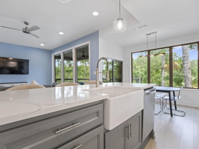 Live your best lake life in this stunning all-brick home on Lake on Isabella Golf Course  in Arkansas - for sale on GolfHomes.com, golf home, golf lot
