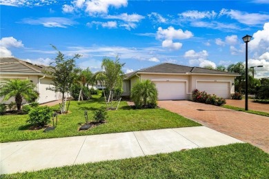 Beautiful 3 Bedroom Villa in The Groves at Orange Blossom! This on Valencia Golf and Country Club in Florida - for sale on GolfHomes.com, golf home, golf lot