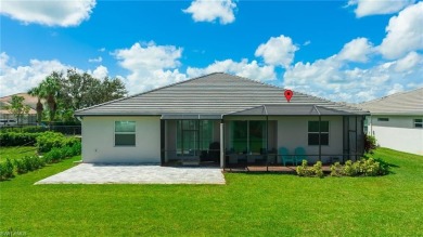 Beautiful 3 Bedroom Villa in The Groves at Orange Blossom! This on Valencia Golf and Country Club in Florida - for sale on GolfHomes.com, golf home, golf lot