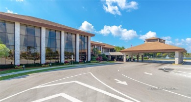This spectacular 2-bedroom, 2-bathroom home offers a spacious on Flamingo Lakes Country Club in Florida - for sale on GolfHomes.com, golf home, golf lot