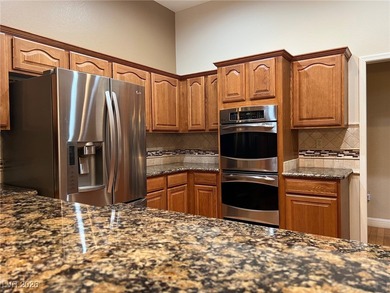 Sun City Summerlin beauty with huge lot, in a cul d sac on Highland Falls Golf Club in Nevada - for sale on GolfHomes.com, golf home, golf lot