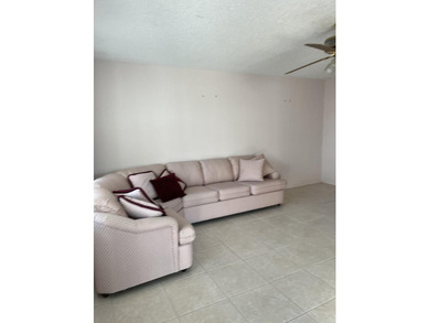 IMMACULATE SECOND FLOOR 2/2 TRUE END UNIT TILE THROUGHOUT EXCEPT on Kings Point Golf -Flanders Way in Florida - for sale on GolfHomes.com, golf home, golf lot