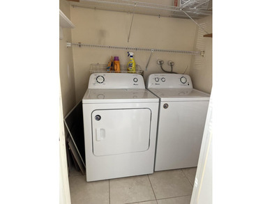 IMMACULATE SECOND FLOOR 2/2 TRUE END UNIT TILE THROUGHOUT EXCEPT on Kings Point Golf -Flanders Way in Florida - for sale on GolfHomes.com, golf home, golf lot