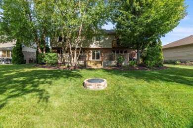 Immaculately maintained custom home that truly shows pride of on Broken Arrow Golf Club in Illinois - for sale on GolfHomes.com, golf home, golf lot