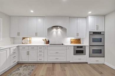 Completely renovated lakefront home in DeCordova Bend Estates on De Cordova Bend Country Club in Texas - for sale on GolfHomes.com, golf home, golf lot