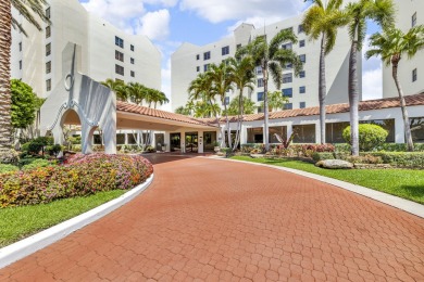 Over 3000 sqft of living space, this fully renovated turn-key PH on Boca Pointe Country Club in Florida - for sale on GolfHomes.com, golf home, golf lot