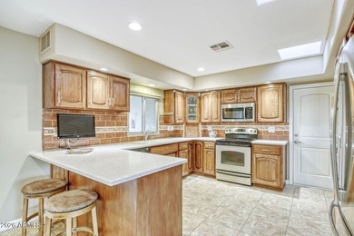 Great renovated single level 3 bedroom, 2 bath townhome in on Scottsdale Shadows in Arizona - for sale on GolfHomes.com, golf home, golf lot