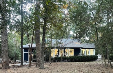 Seller PAYING HOA TRANSFER FEE FOR BUYER! 

Nestled in a on Holly Lake Ranch Golf Club in Texas - for sale on GolfHomes.com, golf home, golf lot