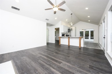Seller PAYING HOA TRANSFER FEE FOR BUYER! 

Nestled in a on Holly Lake Ranch Golf Club in Texas - for sale on GolfHomes.com, golf home, golf lot