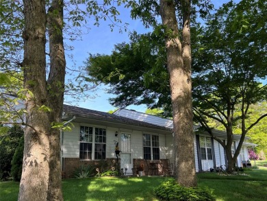 Lovely Oakmont in a beautiful setting. Located at the end of a on Leisure Village Golf Course in New York - for sale on GolfHomes.com, golf home, golf lot