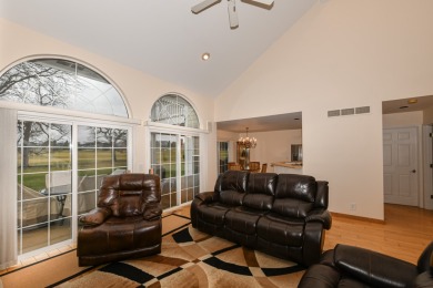 Beautiful 3 bedroom 2.5 bath townhome located on the 16th on  in Wisconsin - for sale on GolfHomes.com, golf home, golf lot