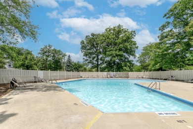 Spacious 2 bed 2 bath condo on the 4th floor with a private on Oak Meadows Golf Club in Illinois - for sale on GolfHomes.com, golf home, golf lot