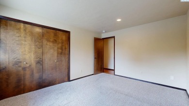 MLS# 286734 Welcome to a home that's been cherished, beautifully on Meadow Springs Country Club in Washington - for sale on GolfHomes.com, golf home, golf lot