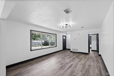 Charming and fully renovated... This cozy 3-bedroom, 1-bath home on Osceola Municipal Golf Course in Florida - for sale on GolfHomes.com, golf home, golf lot