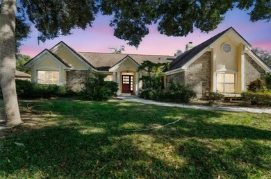 Here's a magnificently restored home in the beautiful, mature on Errol Estates Country Club in Florida - for sale on GolfHomes.com, golf home, golf lot