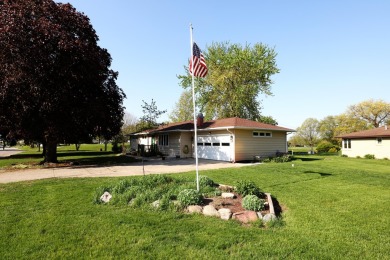 This well-built home is in a GREAT location with-in a very nice on Cedar Pointe Golf Course in Iowa - for sale on GolfHomes.com, golf home, golf lot