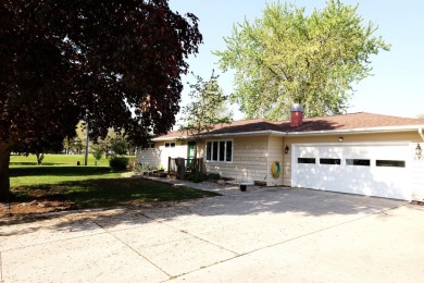 This well-built home is in a GREAT location with-in a very nice on Cedar Pointe Golf Course in Iowa - for sale on GolfHomes.com, golf home, golf lot