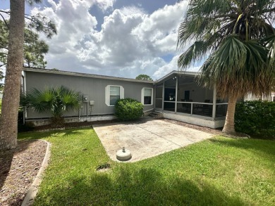 This well loved 2 bedroom, 2 bathroom Palm Harbor home is being on Del Tura Golf and Country Club in Florida - for sale on GolfHomes.com, golf home, golf lot