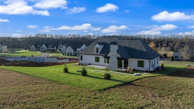 Beautiful new construction home in the Overlook of Olde Stone on The Club At Olde Stone in Kentucky - for sale on GolfHomes.com, golf home, golf lot