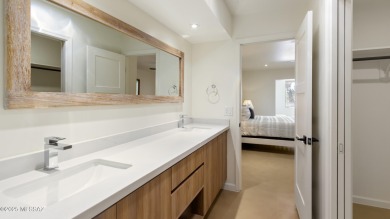 Stunning, fully renovated corner-unit townhome in a vibrant 55+ on Omni Tucson National Golf Resort and Spa - Catalina in Arizona - for sale on GolfHomes.com, golf home, golf lot