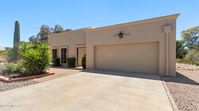 Stunning, fully renovated corner-unit townhome in a vibrant 55+ on Omni Tucson National Golf Resort and Spa - Catalina in Arizona - for sale on GolfHomes.com, golf home, golf lot