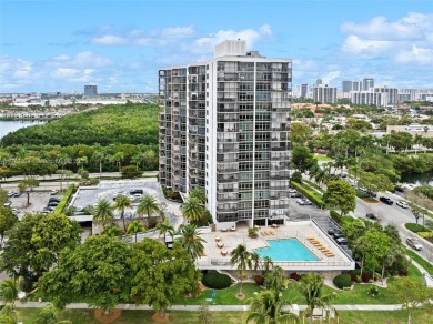 BRIGHT & SPACIOUS 1BR/1.5BA W/913SF OF LIV SPACE. A SPACIOUS LIV on Turnberry Isle Resort and Club in Florida - for sale on GolfHomes.com, golf home, golf lot